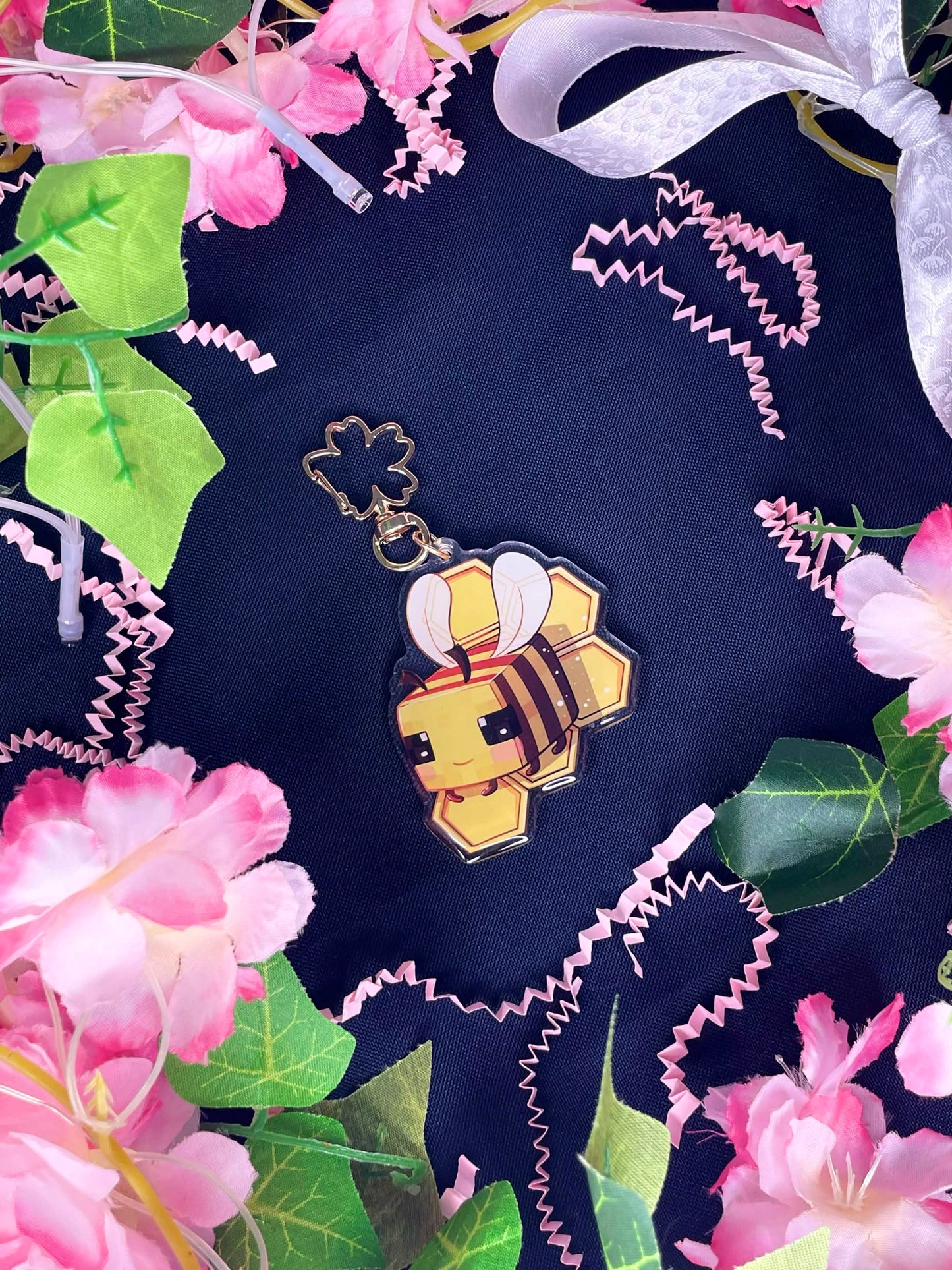 Bee keyring (Minecraft)